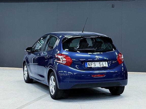 Peugeot 208 6 of 13