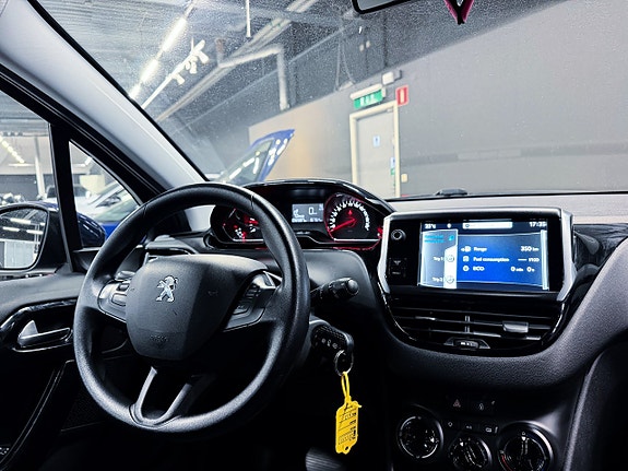 Peugeot 208 7 of 13