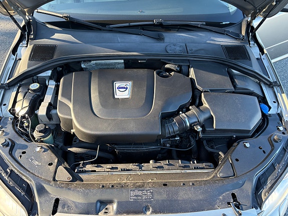 Volvo V70 7 of 12