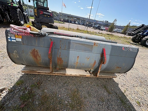 Pome VOLVO L 35 3 of 5