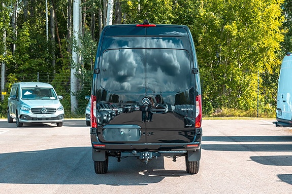 Mercedes-Benz Sprinter 319 4 of 6