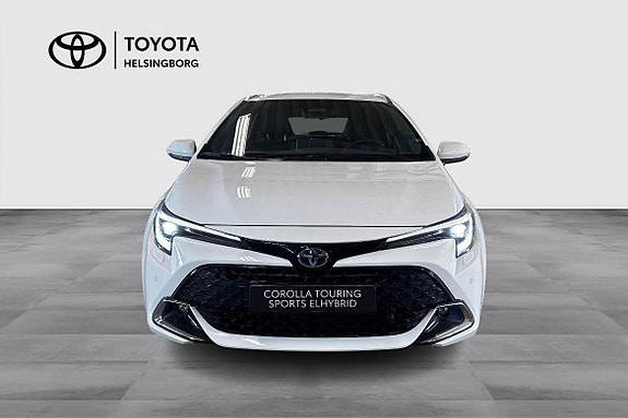 Toyota Corolla 2 of 13