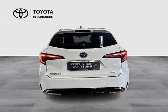 Toyota Corolla 5 of 13