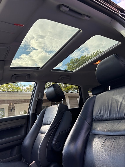 Honda CR-V 5 of 8