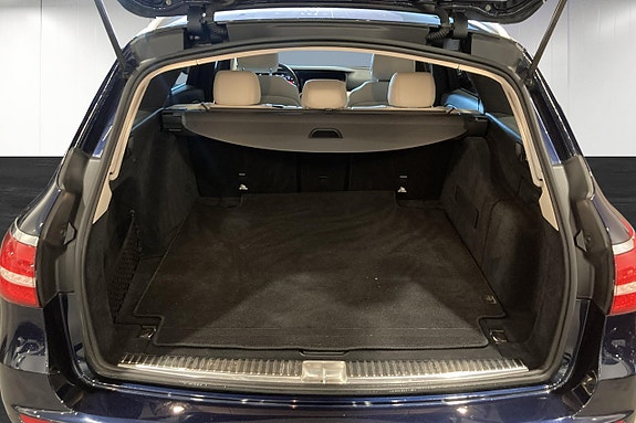 Mercedes-Benz E220 14 of 14