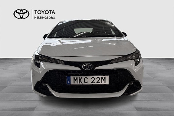 Toyota Corolla 2 of 11