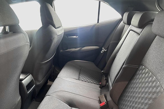 Toyota Corolla 7 of 11
