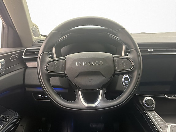 Lynk & Co 01 15 of 30