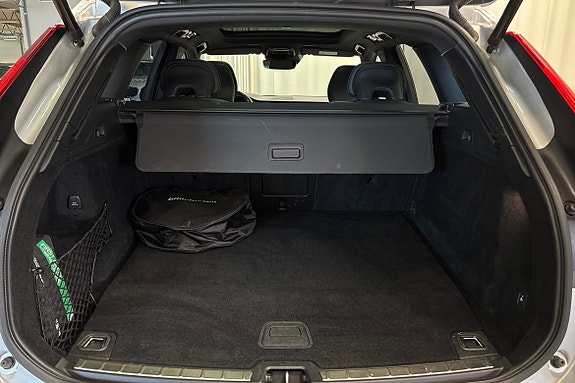 Volvo XC60 13 of 23