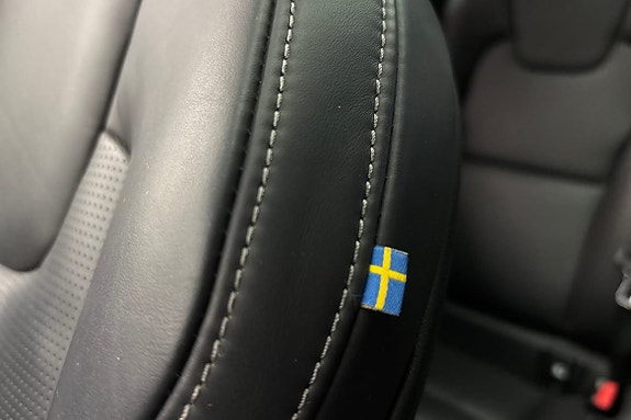 Volvo XC60 15 of 23