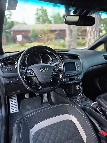 Kia Ceed 5 of 9