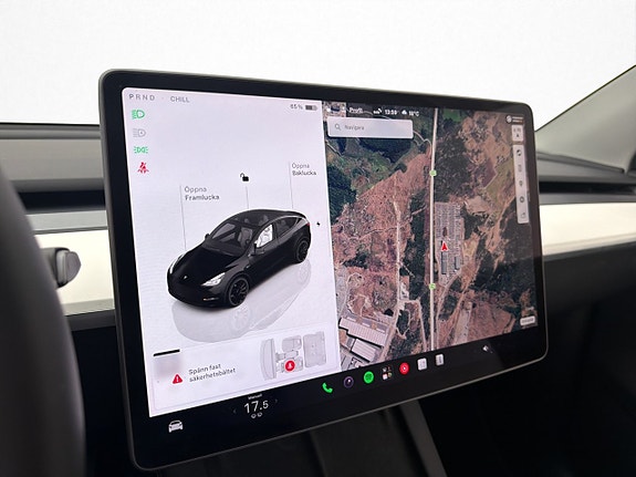 Tesla Model Y 20 of 30