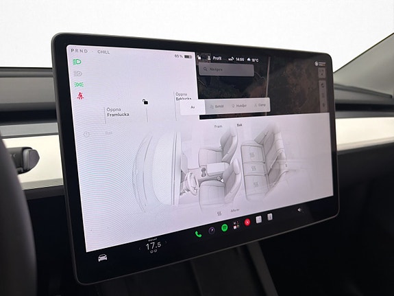Tesla Model Y 26 of 30