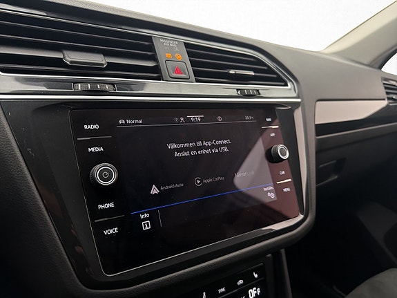 Volkswagen Tiguan 22 of 30