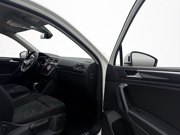 Volkswagen Tiguan 25 of 30