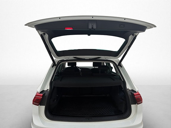 Volkswagen Tiguan 28 of 30