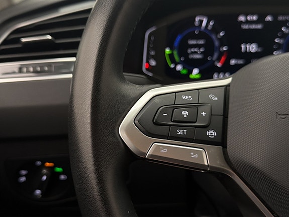 Volkswagen Tiguan 18 of 30