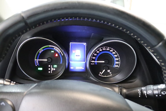 Toyota Auris 18 of 18