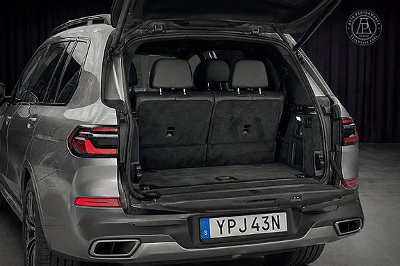 BMW X7 12 of 12