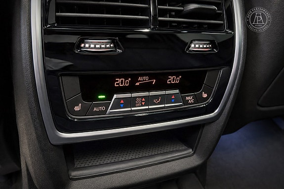 BMW X7 11 of 12