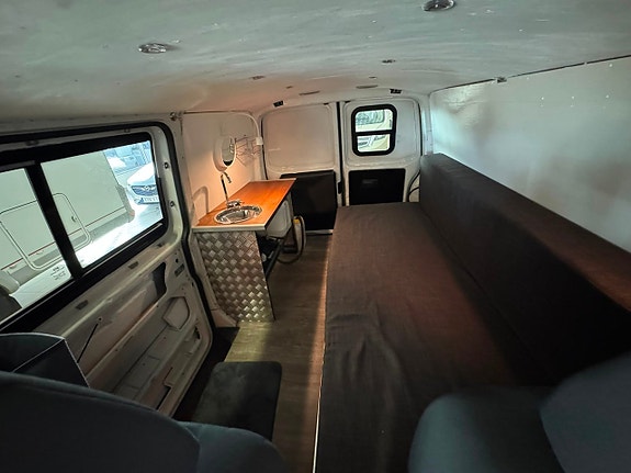 Volkswagen Transporter Plåtis 2,0 TDI 8 of 14