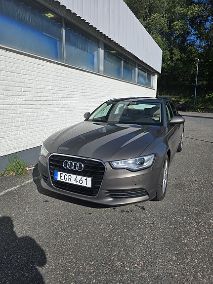 Audi A6 2 of 11