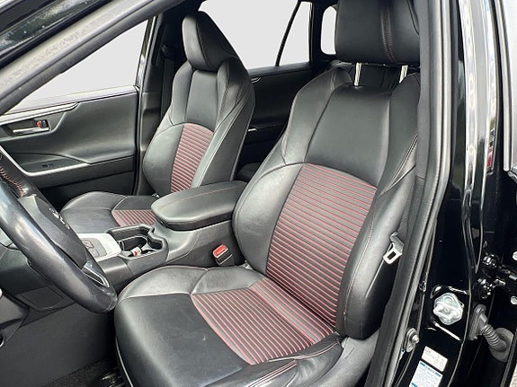 Toyota RAV4 13 of 20