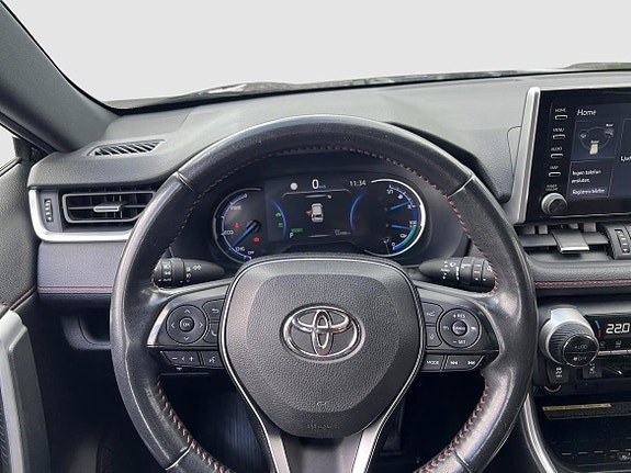 Toyota RAV4 10 of 20