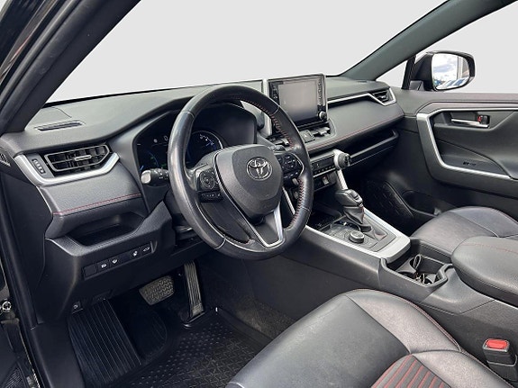 Toyota RAV4 9 of 20