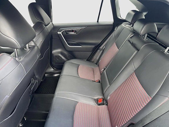 Toyota RAV4 15 of 20