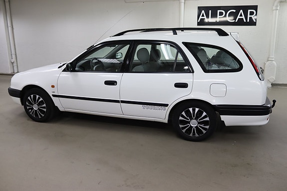 Toyota Corolla 10 of 21
