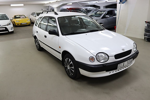Toyota Corolla 5 of 21