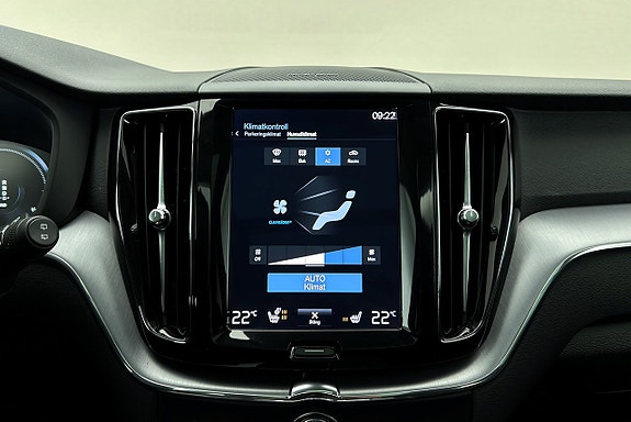 Volvo XC60 20 of 29