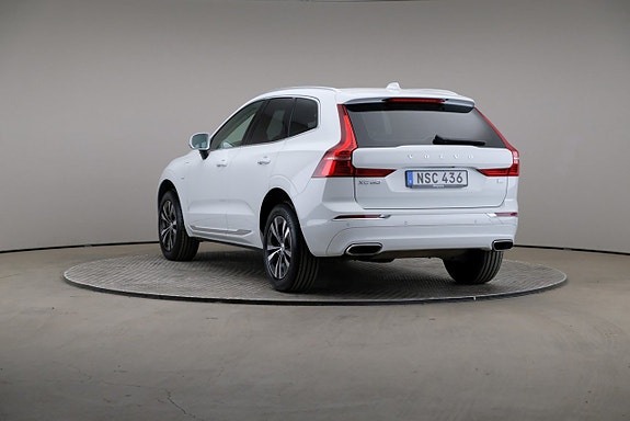 Volvo XC60 2 of 29