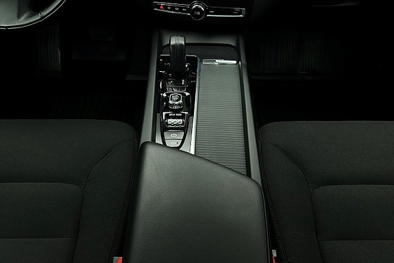 Volvo XC60 9 of 29