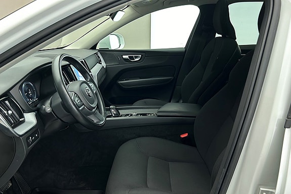Volvo XC60 10 of 29