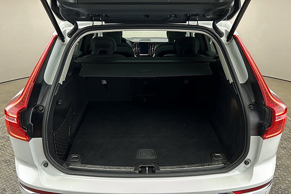 Volvo XC60 14 of 29