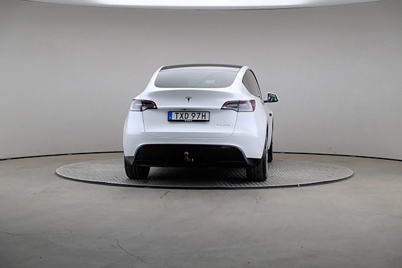 Tesla Model Y 5 of 27