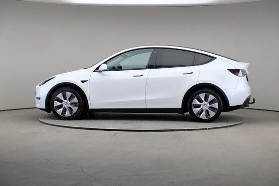 Tesla Model Y 4 of 27