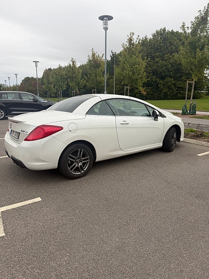 Peugeot 308 2 of 15