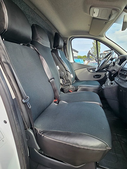 Renault Trafic 6 of 11