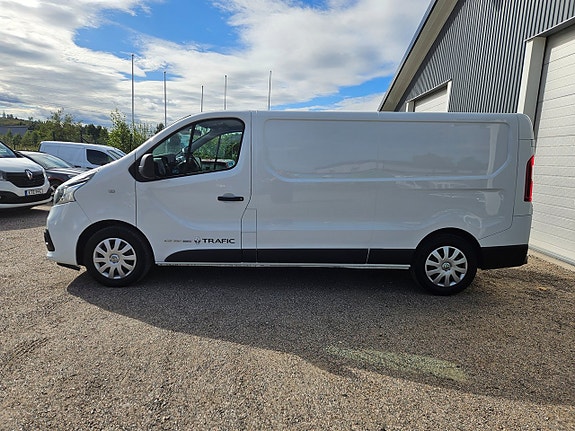 Renault Trafic 2 of 11