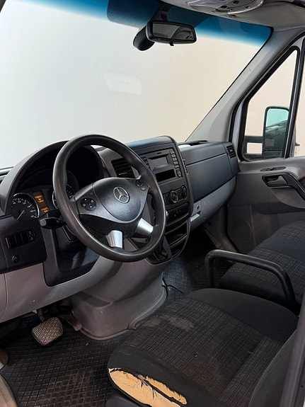 Mercedes-Benz Sprinter 211 8 of 12