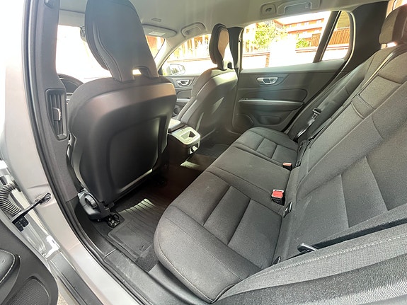 Volvo V60 Cross Country 8 of 8