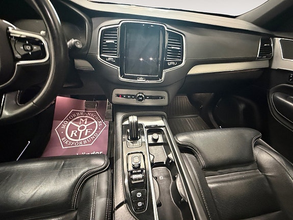Volvo XC90 11 of 14