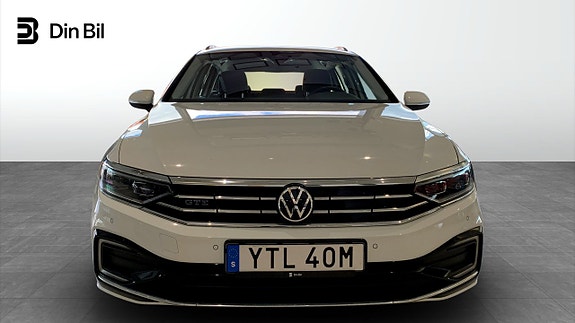 Volkswagen Passat 4 of 18
