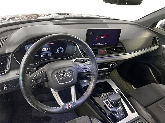 Audi Q5 9 of 17