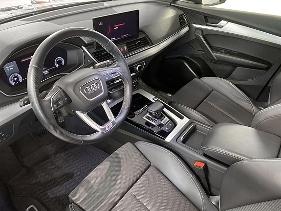 Audi Q5 8 of 17