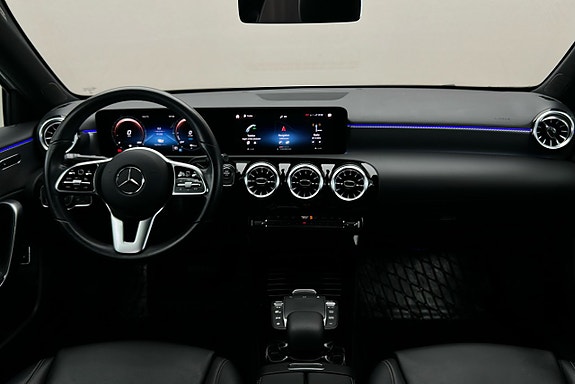 Mercedes-Benz A250 e 6 of 22