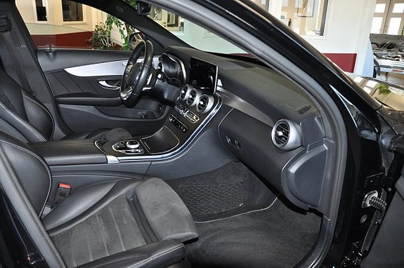 Mercedes-Benz C200 d 9 of 14